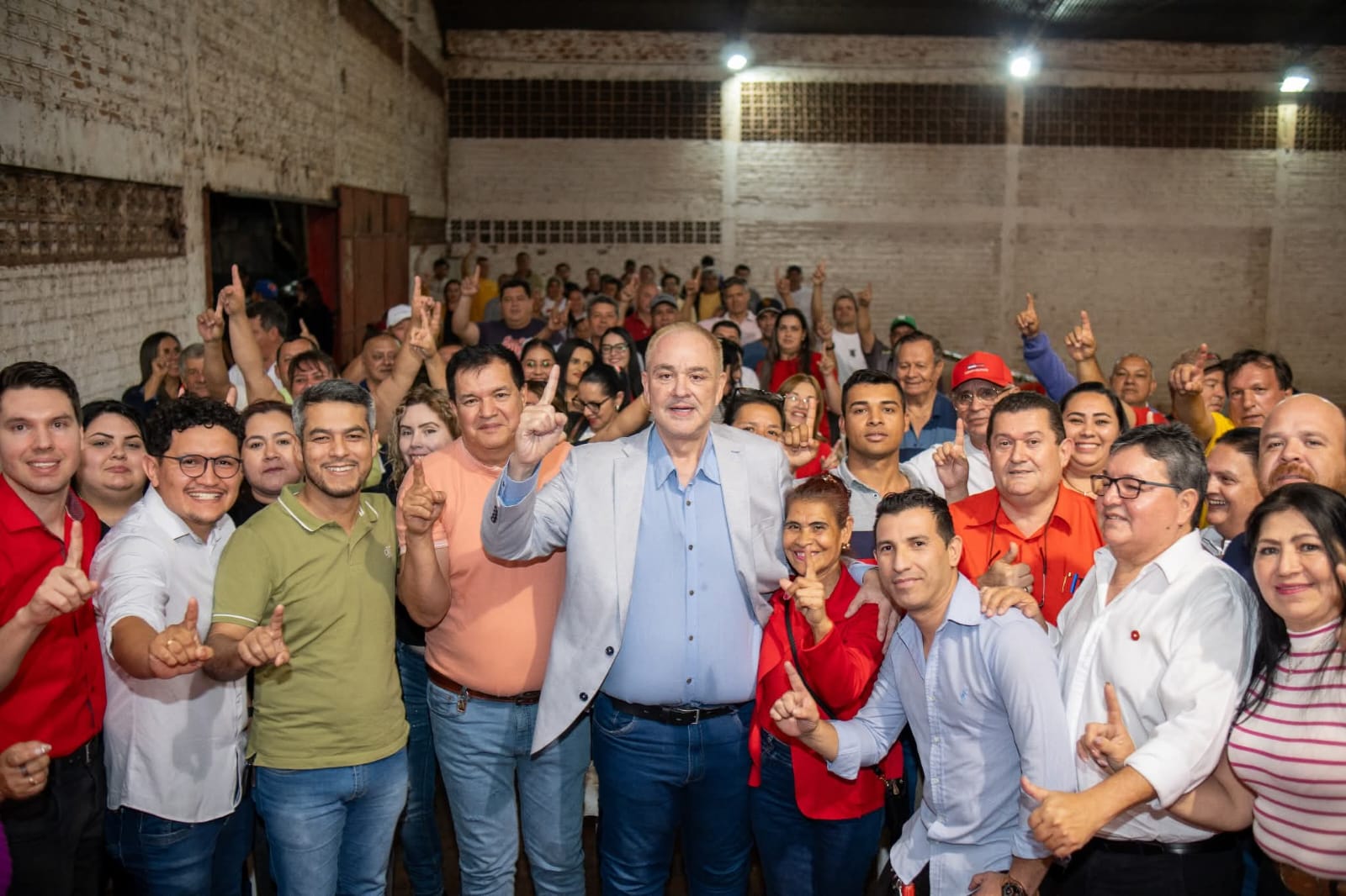 Vaesken afirma que ya no es tiempo de improvisaciones y promete gestión transparente