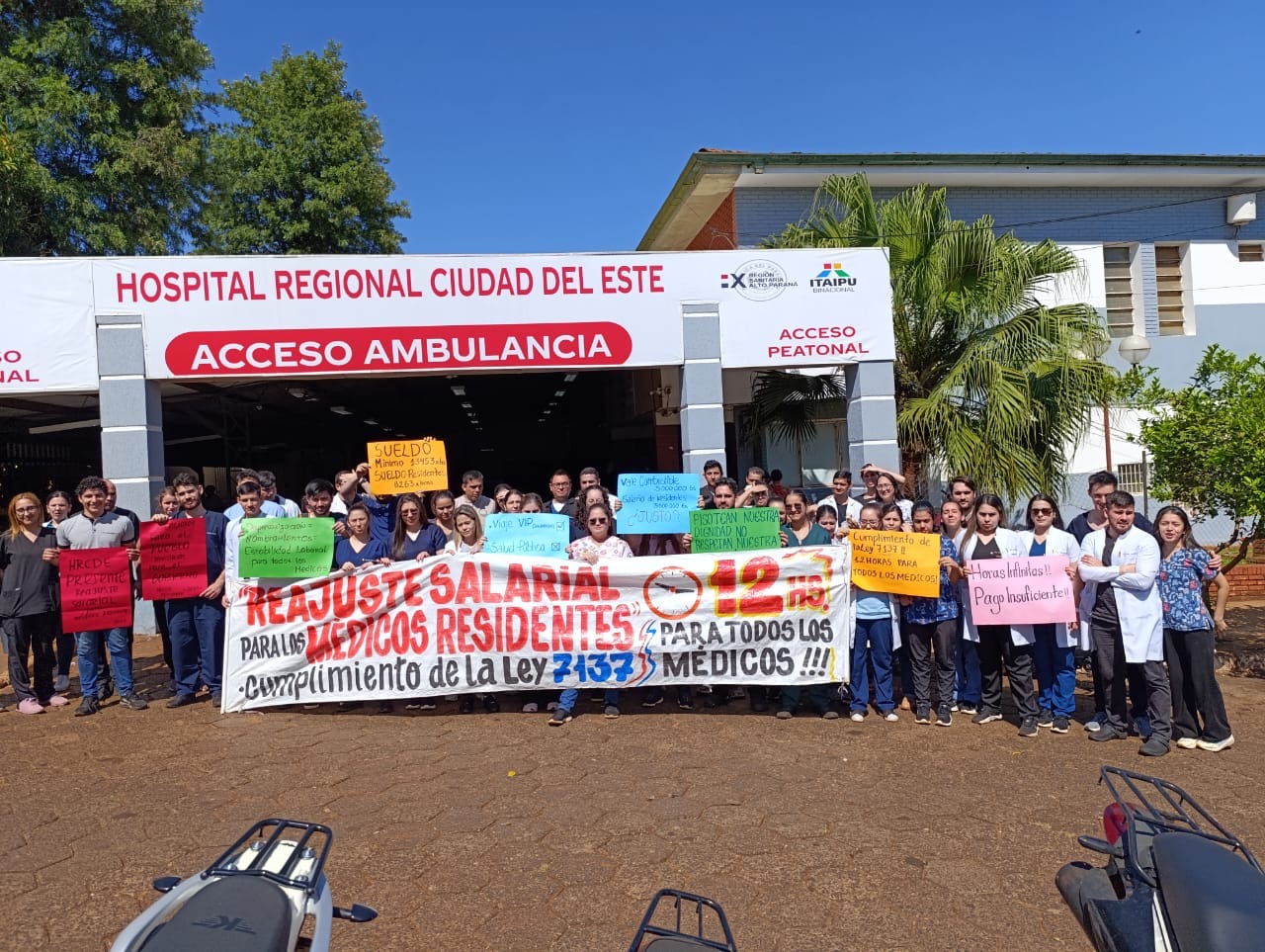 Inicio de la huelga nacional de médicos afectará varios servicios